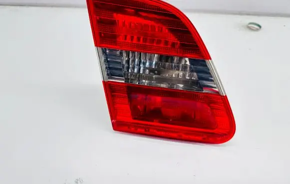 Mercedes-Benz B W245 Tailgate rear/tail lights A1698200577