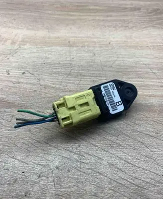 Toyota Avensis T250 Airbag deployment crash/impact sensor 8983105010 186512421D