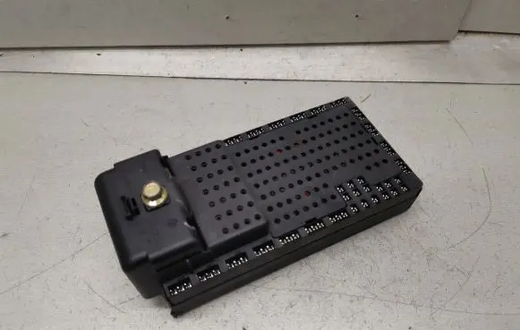 Volvo S80 Fuse module 9452773