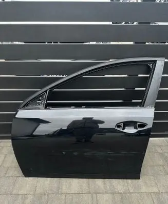 KIA Ceed Front door