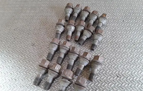 Peugeot 607 Nuts/bolts 