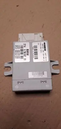 BMW 5 F10 F11 Air suspension control unit module (rear) 6798937 004002000 004007001
