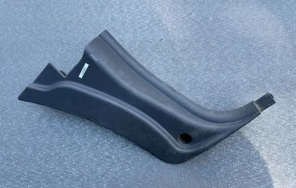 Nissan King Cab, Navara Centre console side trim front 66900VK400