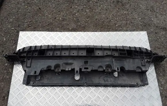 Peugeot 208 Engine splash shield/under tray 9673271680