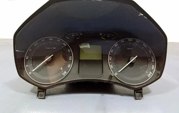 Skoda Octavia Mk2 (1Z) Speedometer (instrument cluster) 1Z0920810D