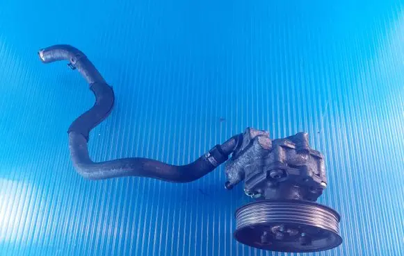Audi A4 S4 B8 8K Power steering pump 8K0145154B