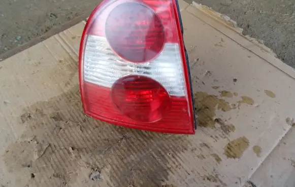 Volkswagen PASSAT B5.5 Rear/tail lights 28409014