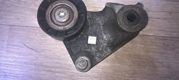 Ford Mondeo Mk III Engine mounting bracket xs7e6a228cc xs7e-6a228-cc