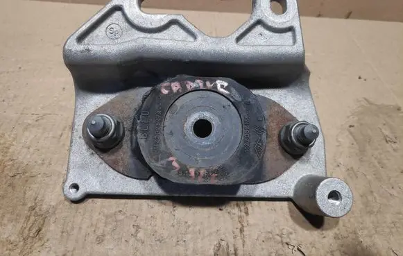 Gearbox mounting bracket