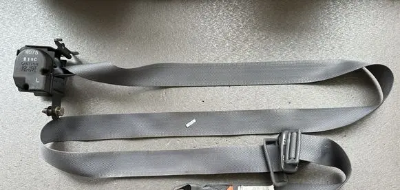 Nissan Patrol Y60 Front seatbelt 8684528J16