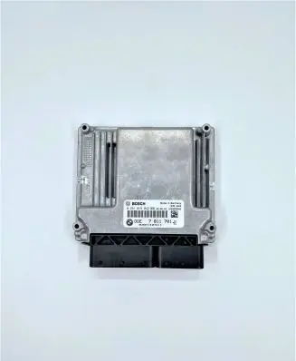 BMW 1 E81 E87 Engine control unit/module 7811701 0281015042 13617811701