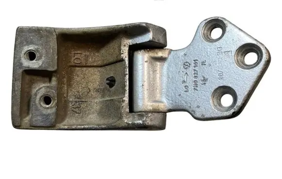 Volkswagen Transporter - Caravelle T5 Loading door upper hinge 7H0827151