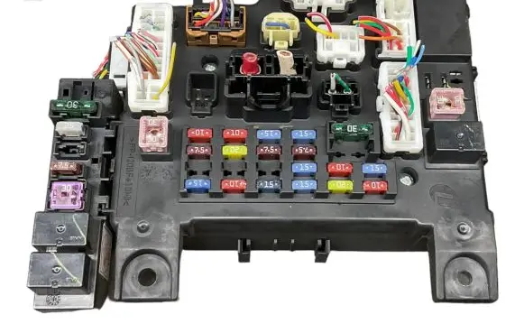 Citroen C-Crosser Fuse module 8637A319 519087A18 00594366