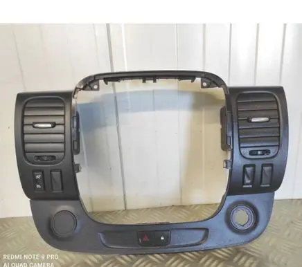 Opel Vivaro Radio/GPS head unit trim 93452450 682607479R 33452451