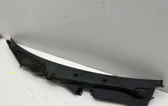 Mercedes-Benz E W212 Wiper trim A2128301013