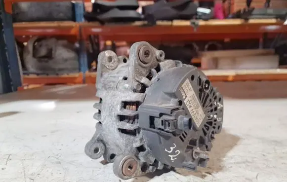 Audi A5 8T 8F Generator/alternator 059903016J