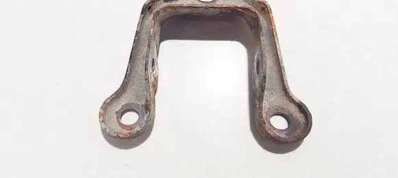 Opel Zafira A Engine mounting bracket