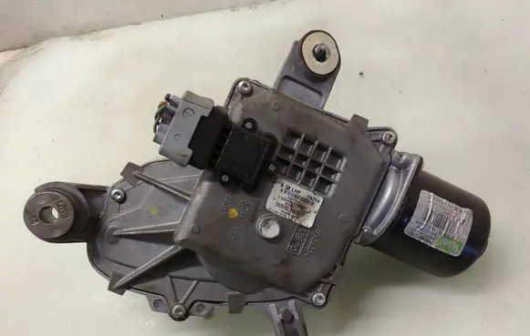 Citroen C4 Grand Picasso Front wiper linkage and motor 53630337