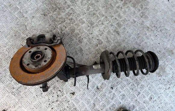 Peugeot 208 Front wheel hub spindle knuckle