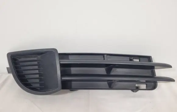 Audi A3 S3 8P Front bumper lower grill 8P4807682A