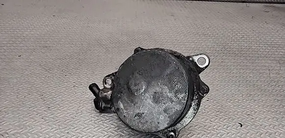 BMW 3 E90 E91 Vacuum pump 