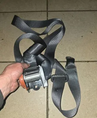 Opel Mokka Rear seatbelt 95403033 20160601 TKKAH0EC012