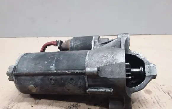 Suzuki Grand Vitara II Starter motor 8200628426A