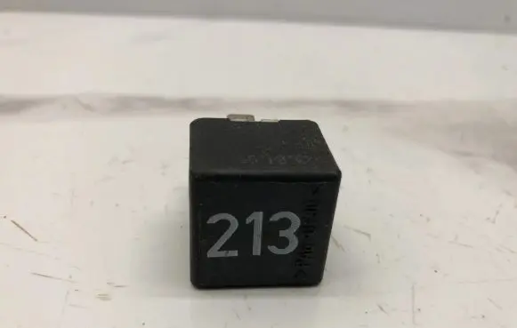 Audi A4 S4 B8 8K Other relay 443951253J