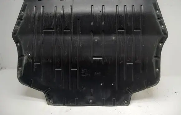 Volkswagen Jetta V Engine splash shield/under tray 1K0825237AG