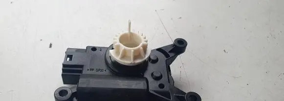 Audi TT TTS RS Mk3 8S A/C air flow flap actuator/motor 