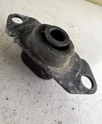 Nissan Micra Engine mount bracket 11220BN700 8200168073