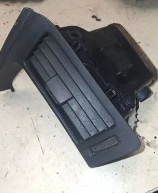 Toyota Verso Dash center air vent grill 556800F030 20059