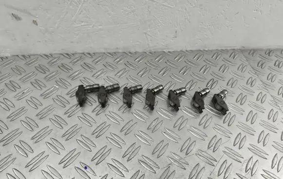 Volkswagen Touran III Valve rocker arm 