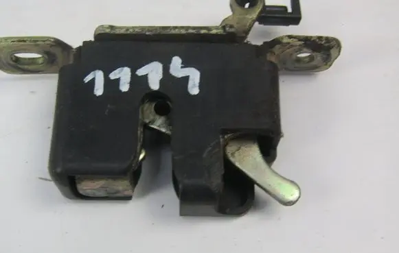 KIA Sephia Tailgate/trunk/boot lock/catch/latch 