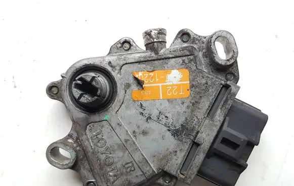 Lexus RX 300 Gearbox control unit/module 8454012200 135433 T22