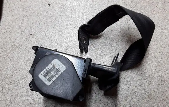 Volkswagen PASSAT B7 USA Rear seatbelt 561857805