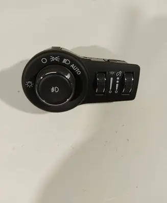 Chrysler Pacifica Light switch 120031225