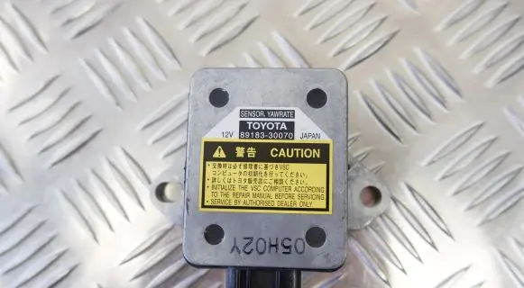 Lexus GS 300 350 430 450H Acceleration sensor 8918330070