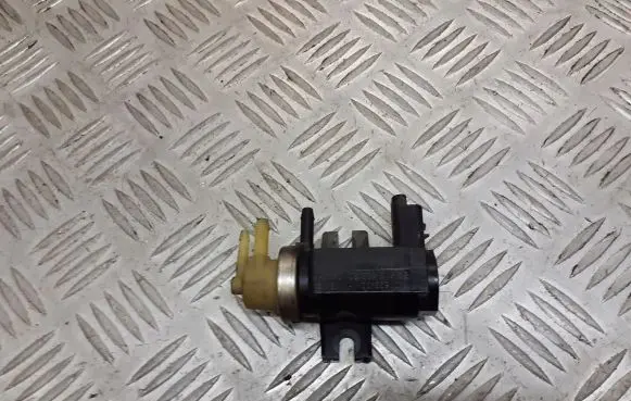 Citroen C5 Vacuum valve 9661960380