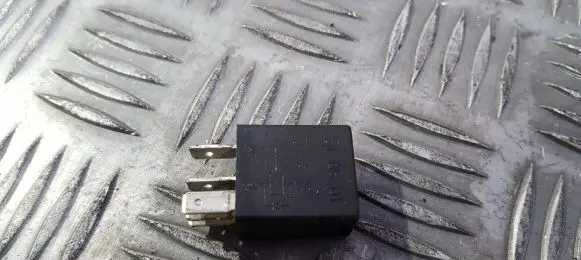 Peugeot 406 Other relay 232303