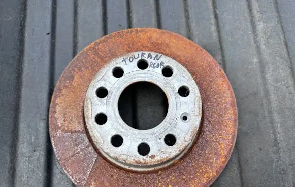Volkswagen Touran III Rear brake disc 1K0615601AA 1K0615601