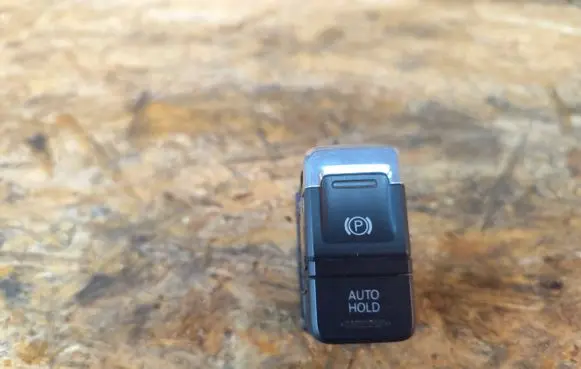 Volkswagen Touareg II Hand parking brake switch 7P1927225A 32012
