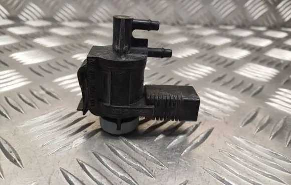 Audi Q5 SQ5 Turbo solenoid valve 1K0906283A