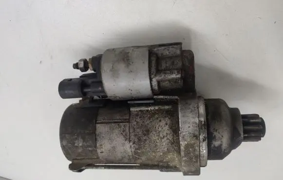 Volkswagen PASSAT B6 Starter motor 02M911023N