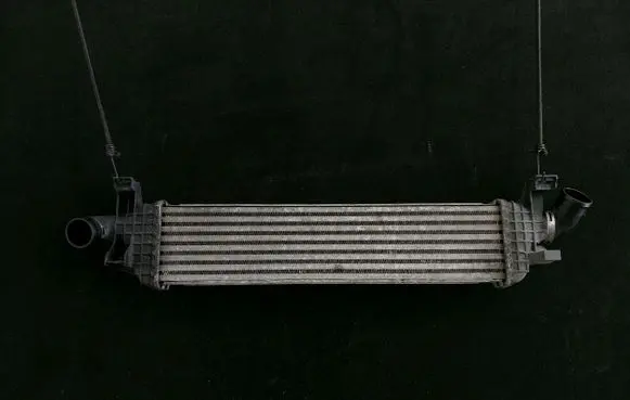 Volvo V50 Intercooler radiator 30741046 31280122