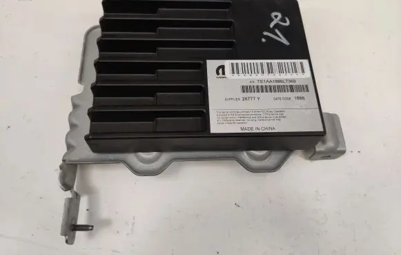 Chrysler Pacifica Sound amplifier P68207345AF 68207345AF