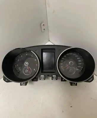 Volkswagen Golf VI Speedometer (instrument cluster) 5K0920861