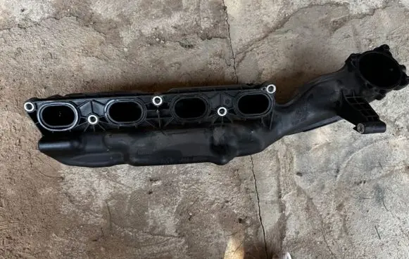 BMW 6 F12 F13 Intake manifold 70517457