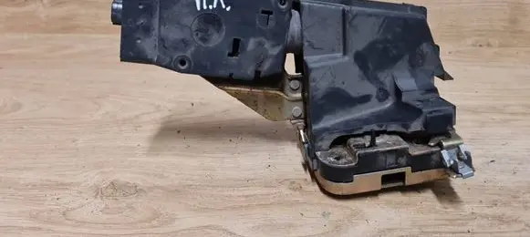 Volvo S40, V40 Front door lock