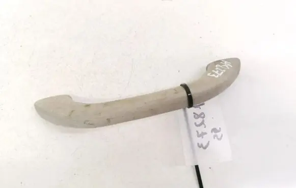 Audi A4 S4 B5 8D Front interior roof grab handle 8D0857607